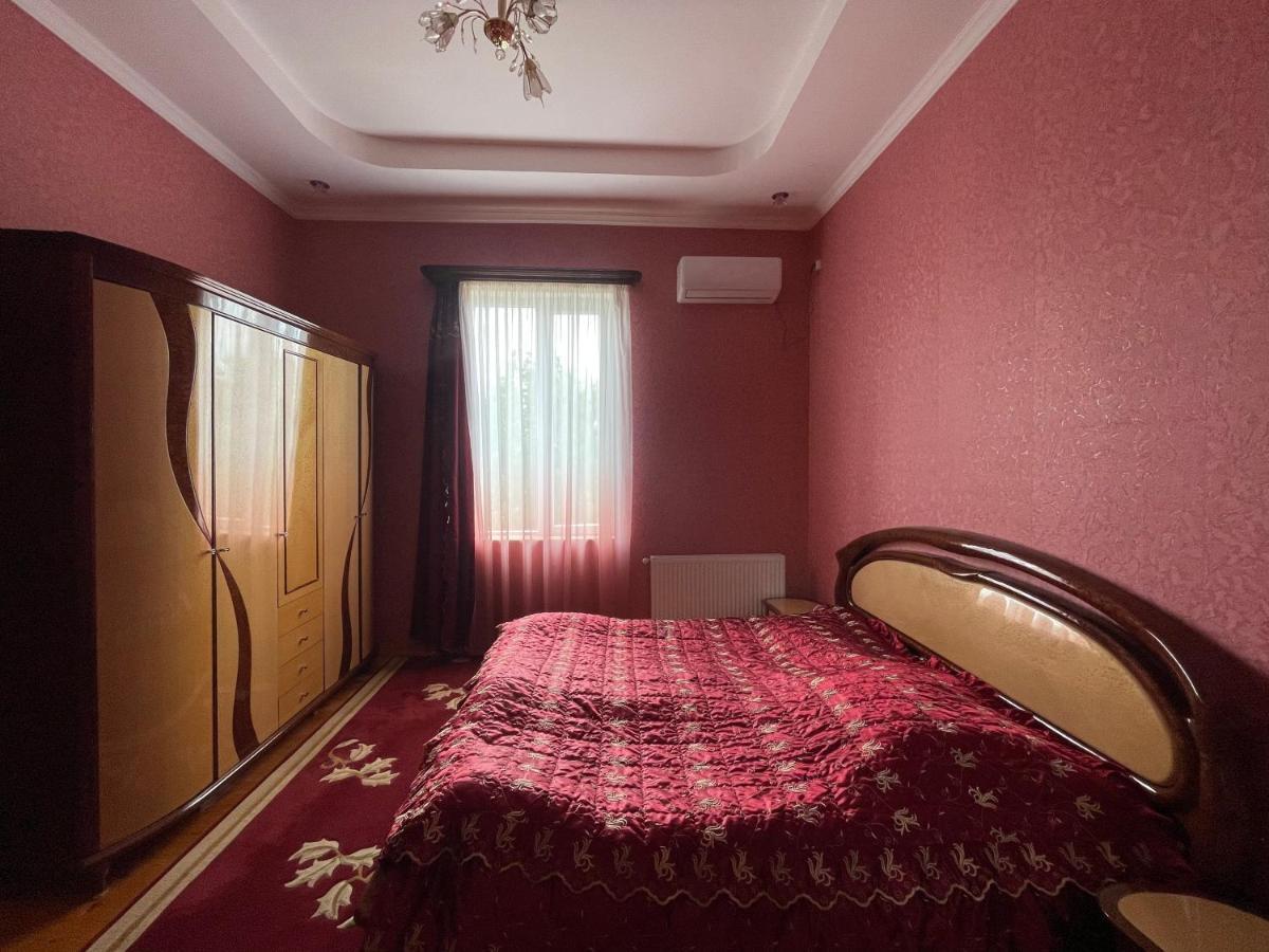 Zaali'S Wine Cellar Bed & Breakfast Vani Bagian luar foto